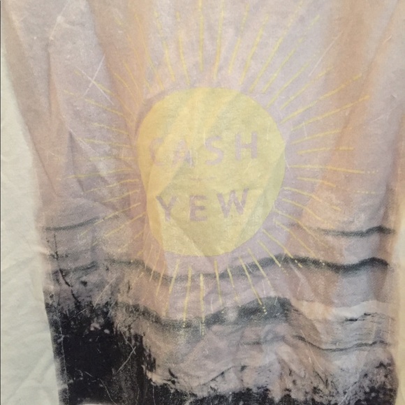 Long sleeve cash yew tee - Picture 4 of 8